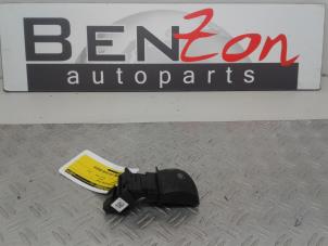 Używane Kierownica multifunkcyjna Renault Scenic Cena na żądanie oferowane przez Benzon Autodemontage