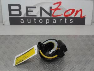 Usados Anillo de airbag Suzuki Swift Precio de solicitud ofrecido por Benzon Autodemontage
