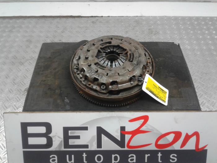 Dual mass flywheel from a BMW 3-Serie 2011