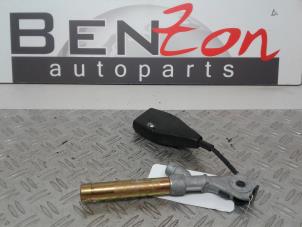 Używane Napinacz pasa bezpieczenstwa lewy Opel Vivaro Cena na żądanie oferowane przez Benzon Autodemontage