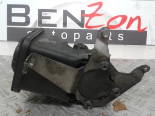 Used Power steering pump BMW 5-Serie Price on request offered by Benzon Autodemontage