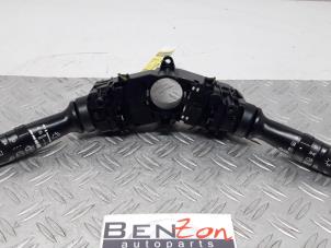 Used Steering column stalk Hyundai IX35 Price on request offered by Benzon Autodemontage