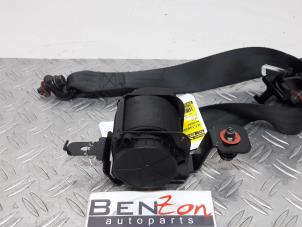 Used Rear seatbelt, right Hyundai IX35 Price on request offered by Benzon Autodemontage