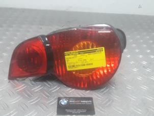 Usados Luz trasera derecha BMW Z4 Precio de solicitud ofrecido por Benzon Autodemontage