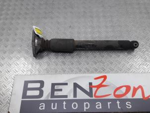 Used Rear shock absorber, left BMW 3-Serie Price on request offered by Benzon Autodemontage