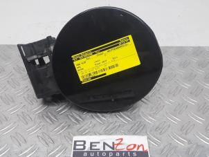 Used Tank cap cover Opel Astra Price on request offered by Benzon Autodemontage