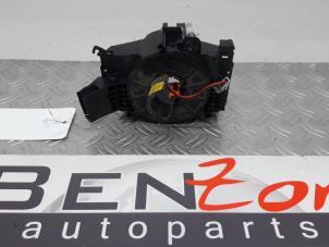 Used Airbagring Opel Vivaro Price on request offered by Benzon Autodemontage