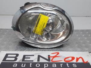 Used Headlight, right Mini Cooper S Price on request offered by Benzon Autodemontage