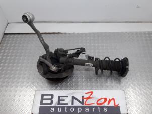 Used Knuckle bracket, front left BMW 1-Serie Price on request offered by Benzon Autodemontage