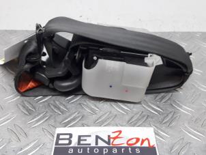 Used Front seatbelt, right Mitsubishi L200 Price on request offered by Benzon Autodemontage