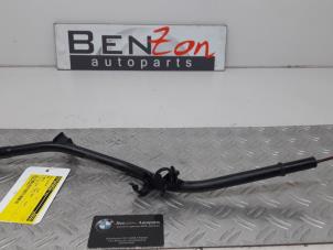 Used Oil fill pipe BMW 3-Serie Price on request offered by Benzon Autodemontage