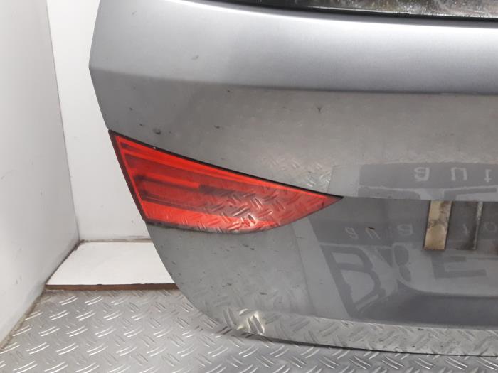 Feu arrière gauche d'un BMW X1 2010