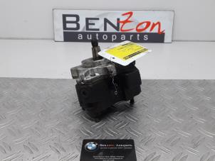 Używane Mechaniczna pompa paliwa BMW 5-Serie Cena na żądanie oferowane przez Benzon Autodemontage