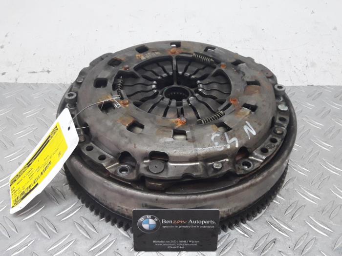 Dual mass flywheel from a BMW 3-Serie 2010