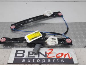 Used Window mechanism 4-door, front right BMW 3-Serie Price on request offered by Benzon Autodemontage