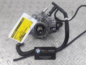 Usados Bomba de gasolina mecánica BMW 3-Serie Precio de solicitud ofrecido por Benzon Autodemontage