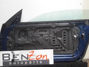 Used Door window 2-door, right BMW 3-Serie Price on request offered by Benzon Autodemontage