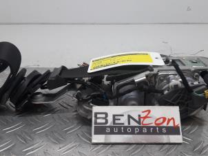 Used Front seatbelt, right Mercedes E-Klasse Price on request offered by Benzon Autodemontage