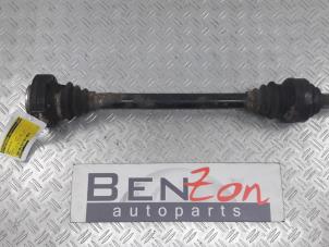 Used Drive shaft, rear right BMW 6-Serie Price on request offered by Benzon Autodemontage