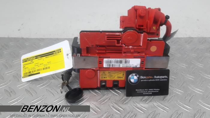 Used Distributor BMW 3-Serie Price on request offered by Benzon Autodemontage
