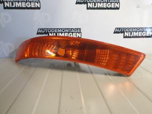 Used Indicator lens, front left Opel Vivaro 2.0 16V Ecotec Price on request offered by Autodemontage Nijmegen