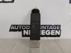 Usagé Fermeture centralisée Saab 9-3 I (YS3D) 2.2 TiD Kat. Prix sur demande proposé par Autodemontage Nijmegen