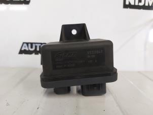 Used Fog light relay Opel Combo Mk.III (D) 1.3 CDTI 16V Price on request offered by Autodemontage Nijmegen
