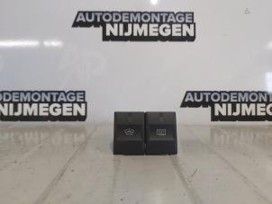Usagé Commutateur (divers) Ford Mondeo III 1.8 16V Prix sur demande proposé par Autodemontage Nijmegen