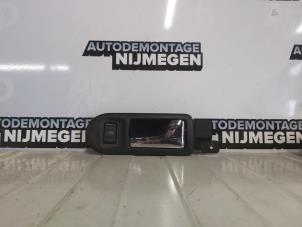 Usados Manija de puerta de 2 puertas derecha Volkswagen Golf IV (1J1) 1.6 Precio de solicitud ofrecido por Autodemontage Nijmegen