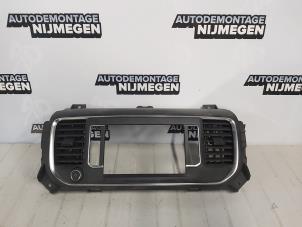 Used Dashboard vent Citroen Jumpy (G9) 1.6 HDI Price on request offered by Autodemontage Nijmegen