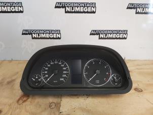 Used Odometer KM Mercedes A (W169) 2.0 A-200 5-Drs. Price on request offered by Autodemontage Nijmegen