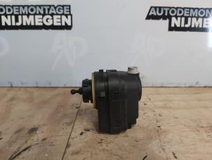 Używane Silnik reflektora Toyota Aygo (B10) 1.0 12V VVT-i Cena na żądanie oferowane przez Autodemontage Nijmegen