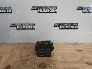 Used Glow plug relay Mercedes C Combi (S202) 2.2 C-220 D 16V Price on request offered by Autodemontage Nijmegen