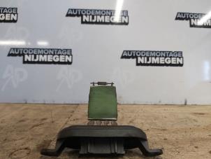 Używane Wtyczka opornika nagrzewnicy Volkswagen Transporter T6 2.0 TDI 150 4Motion Cena na żądanie oferowane przez Autodemontage Nijmegen