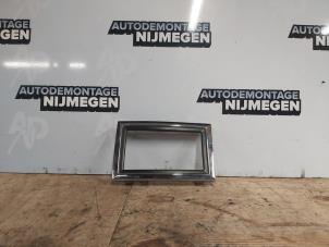 Używane Konsole srodkowe Chrysler 300 C 2.7 V6 24V Cena na żądanie oferowane przez Autodemontage Nijmegen