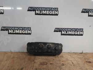 Używane Panel sterowania klimatyzacji Mercedes CLK (W209) 1.8 200 CGI 16V Cena na żądanie oferowane przez Autodemontage Nijmegen