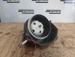 Usados Motor de ventilador de calefactor Opel Astra H (L48) 1.2 16V Twinport Precio de solicitud ofrecido por Autodemontage Nijmegen
