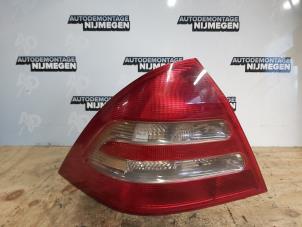 Used Taillight, left Mercedes S (W220) 2.8 S-280 18V Price on request offered by Autodemontage Nijmegen