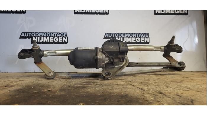 Wiper motor + mechanism from a Citroën Nemo (AA) 1.3 HDi 75 2015