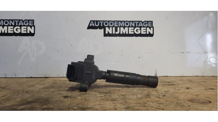 Pen ignition coil from a Mercedes-Benz C Combi (S203) 2.0 C-180 16V 2002