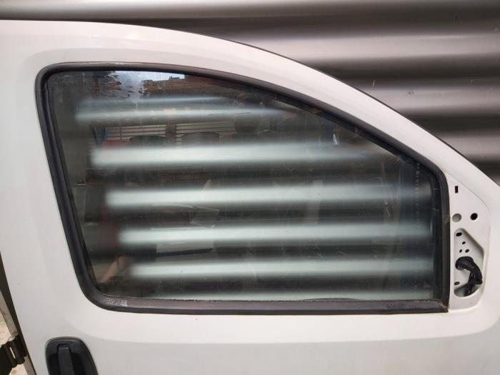 Door window 2-door, right from a Fiat Fiorino (225) 1.3 D 16V Multijet 2012