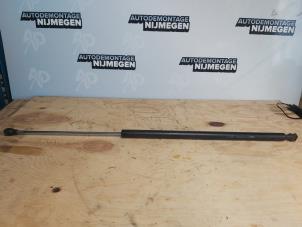 Used Rear gas strut, right Peugeot Partner Combispace 1.9 D Price on request offered by Autodemontage Nijmegen