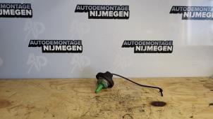 Usados Tapón de depósito BMW Mini One/Cooper (R50) 1.6 16V Cooper Precio de solicitud ofrecido por Autodemontage Nijmegen