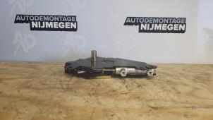 Used Convertible lock Mercedes CLK (R208) 2.0 200 16V Price on request offered by Autodemontage Nijmegen