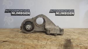 Used Support bearing, front right Peugeot 308 CC (4B) 1.6 16V THP 155 Price on request offered by Autodemontage Nijmegen