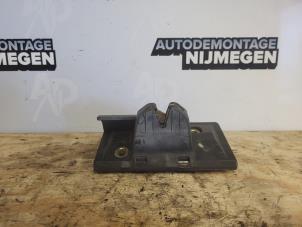 Used Boot lid lock mechanism Mercedes E (W210) 2.0 E-200 16V Price on request offered by Autodemontage Nijmegen