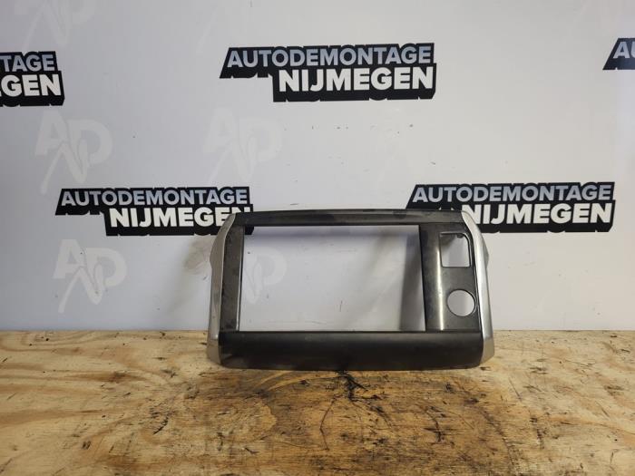 Entourage Afficheur Digital Pour Peugeot 208 - Réf OEM 9673861377 - Blanc, Compatible 1.2 VTI - Occasion
