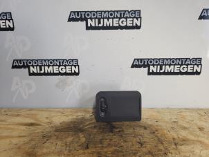 Usagé Correcteur hauteur Renault Clio II (BB/CB) 1.2 Prix sur demande proposé par Autodemontage Nijmegen