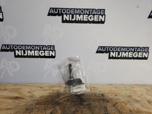 Usados Sensor de presión de neumáticos Renault Captur (2R) Precio de solicitud ofrecido por Autodemontage Nijmegen