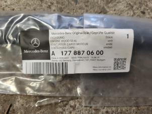 New Bonnet rubber Mercedes A (177.0) 1.3 A-160 Turbo 16V Price on request offered by Autodemontage Nijmegen